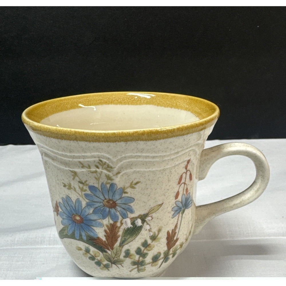 Mikasa Blue Daisies Tea Cup Coffee Mug Japan Vintage